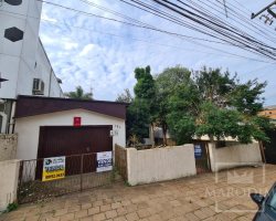 Casa com 110m², 4 dormitórios, Nao suíte, 1 vaga, no bairro Centro em Marau