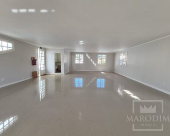 Salas/Conjuntos com 120m², Nao suíte, no bairro Centro em Marau