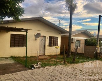 Casa com 140m², 3 dormitórios, Nao suíte, 1 vaga, no bairro Santo Expedito em Marau