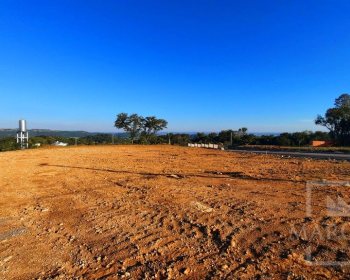 Terreno com 451m², Nao suíte, no bairro Centro em Marau