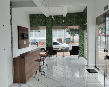 Salas/Conjuntos com 67m², Nao suíte, no bairro Centro em Marau