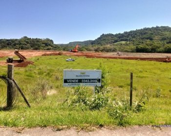 Terreno com 438m², Nao suíte, no bairro Loteamento de Rocco em Marau